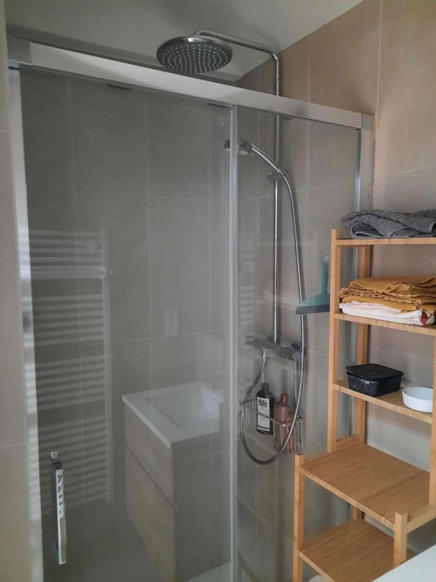 Loft 4-5 Personnes A Montmartre - Parking Prive Sur Reservation Parijs Buitenkant foto